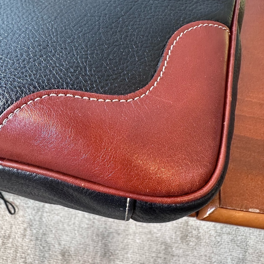 Bally Black and Red Shoulder Bag - Picture 11 of 14